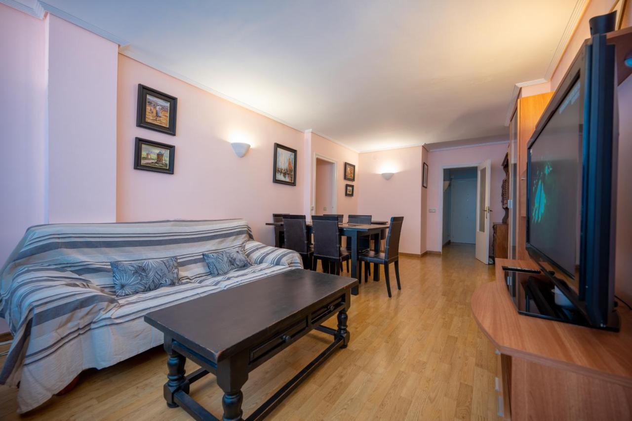 Beautiful Parque Loix 4 Bedroom Apartment Shared Pool, Tennis Court Benidorm Buitenkant foto