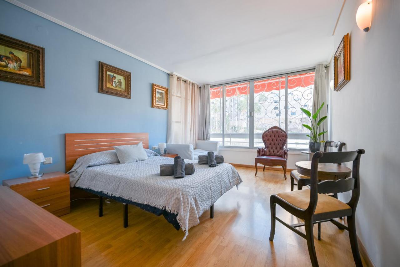 Beautiful Parque Loix 4 Bedroom Apartment Shared Pool, Tennis Court Benidorm Buitenkant foto