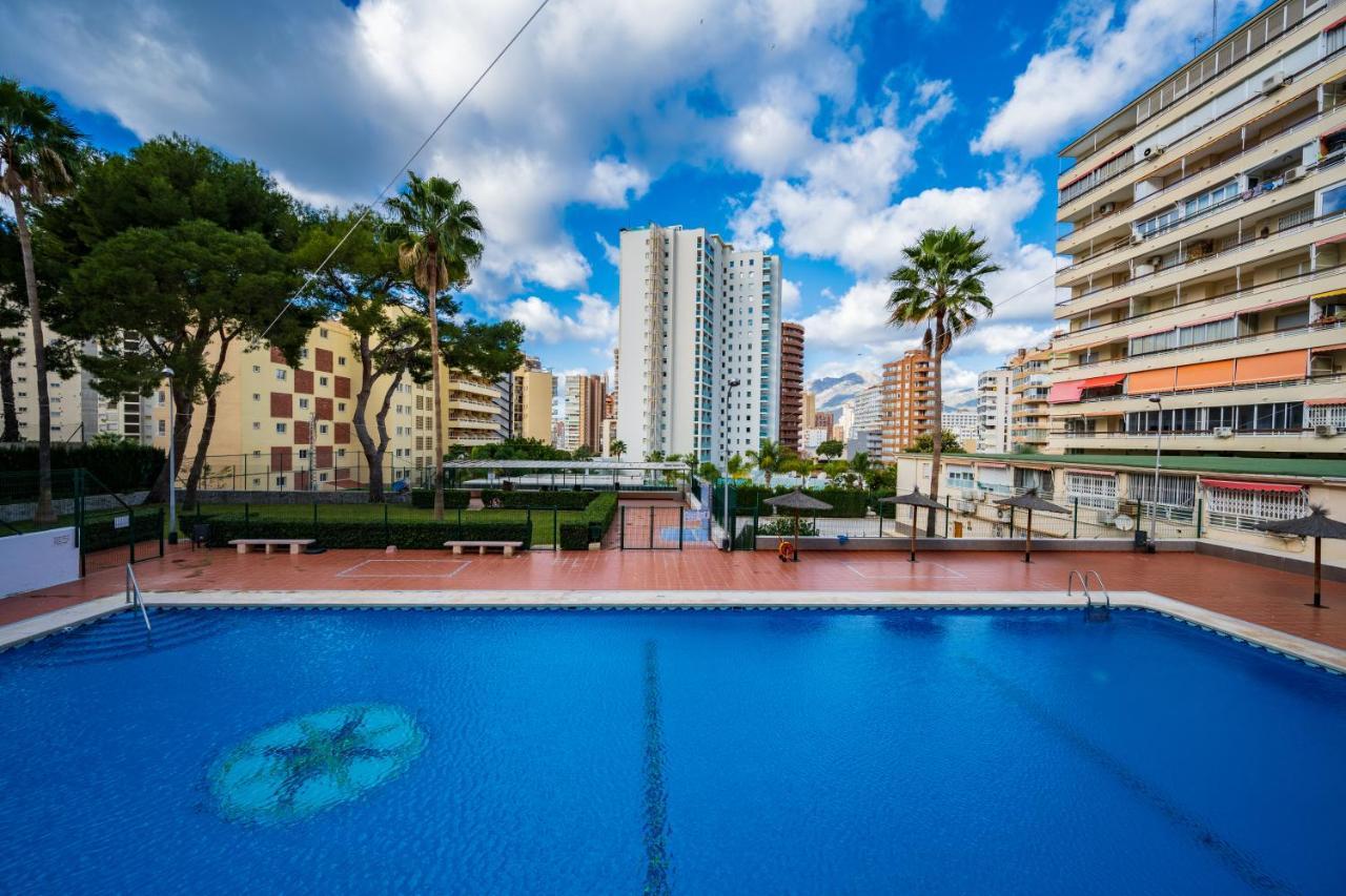 Beautiful Parque Loix 4 Bedroom Apartment Shared Pool, Tennis Court Benidorm Buitenkant foto