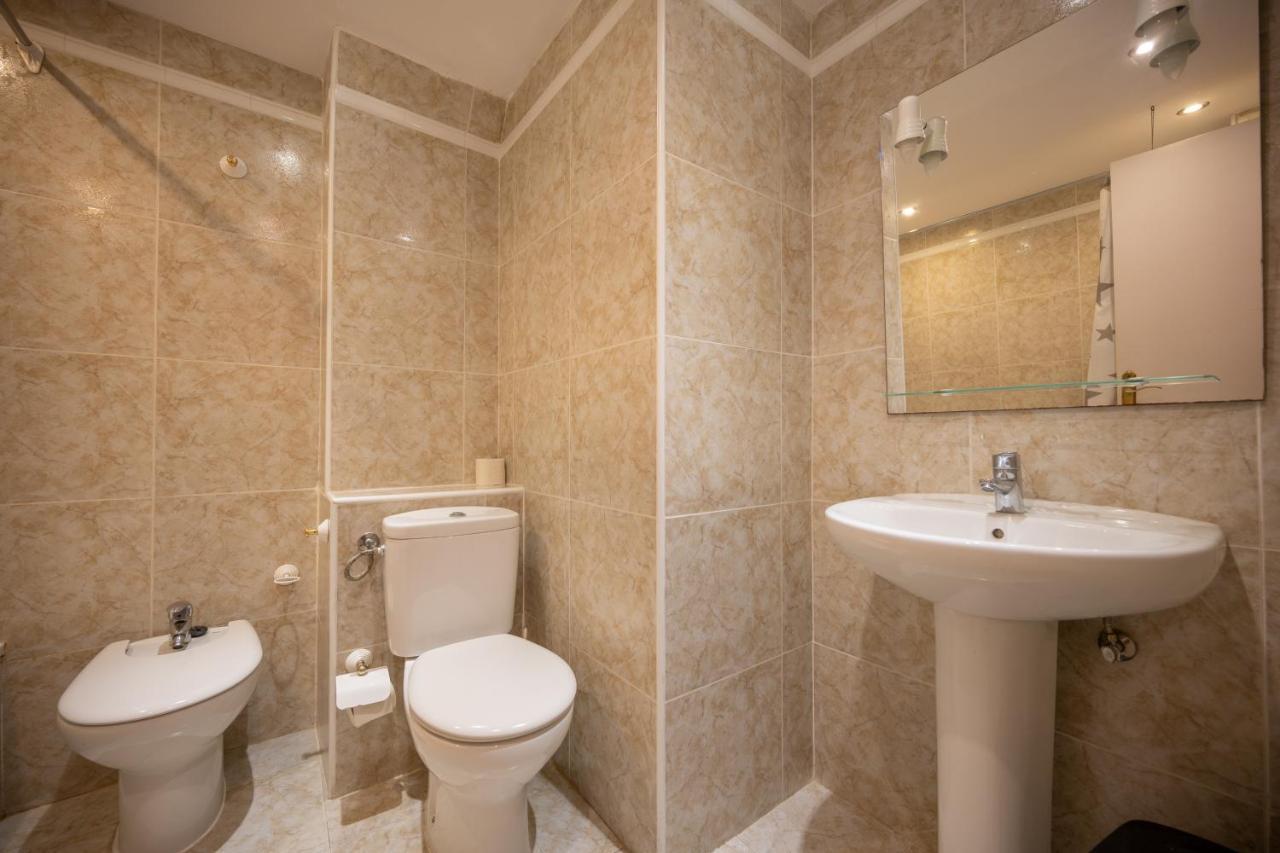 Beautiful Parque Loix 4 Bedroom Apartment Shared Pool, Tennis Court Benidorm Buitenkant foto
